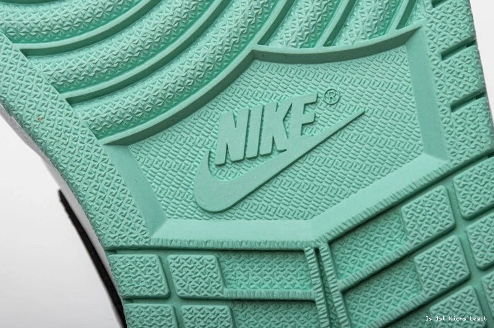 Jordan Toe 1 Emerald 553558-117  Low 0915